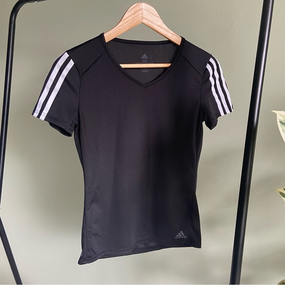 ADIDAS TOP, Size XS - Picture 1 of 5